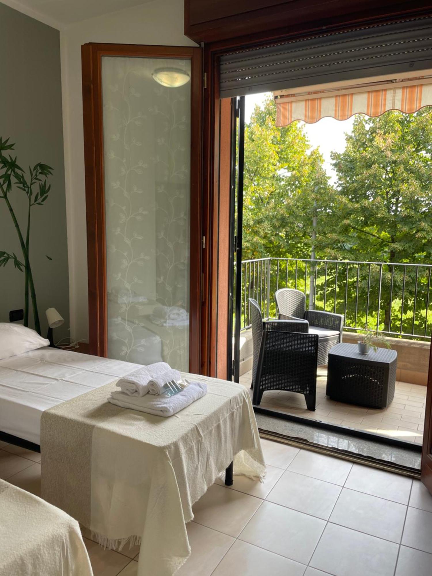 Bamboo Apartment Rho Bagian luar foto